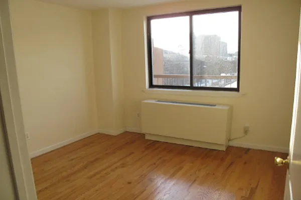 Rented by Sam Realty & Management | media 19