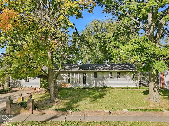 2nd image of 2820 Lucas Way