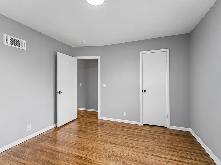 3711 N 67th Ave — Photo 5
