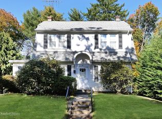 28 North St, Locust Valley, NY 11560