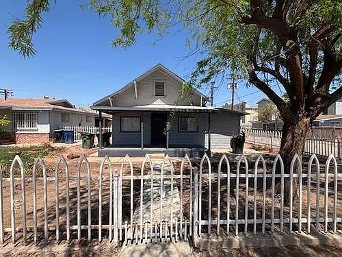 113 Roosevelt St Photo 1