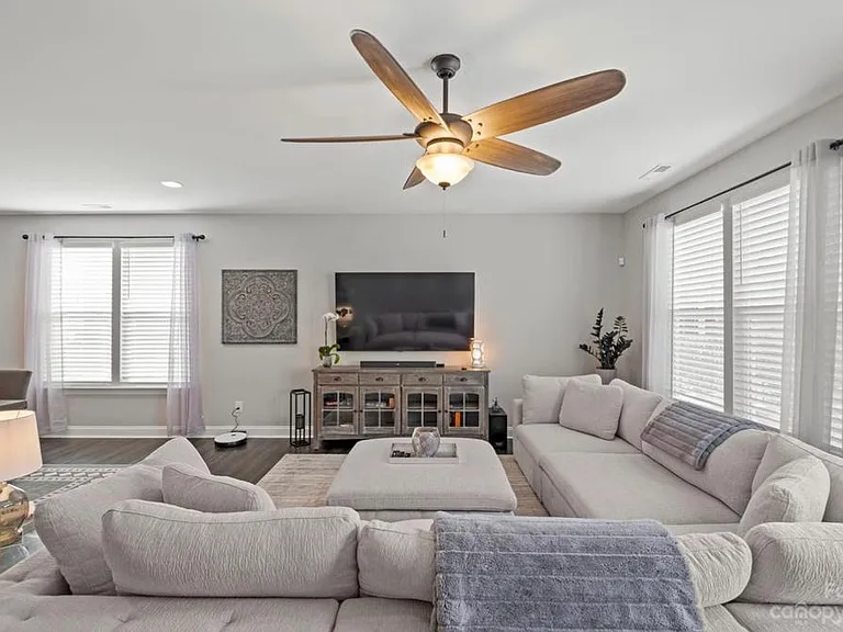 1003 Angora Ct — Photo 19