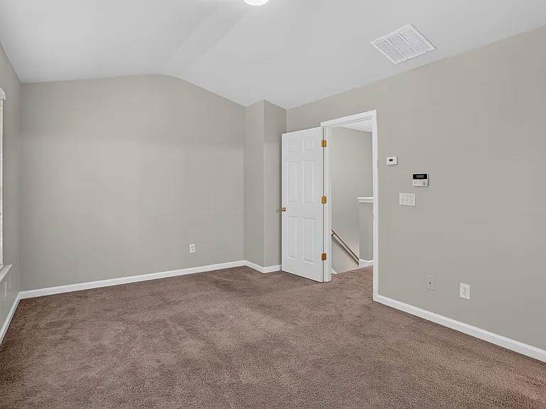 730 Celeste Ln SW — Photo 10