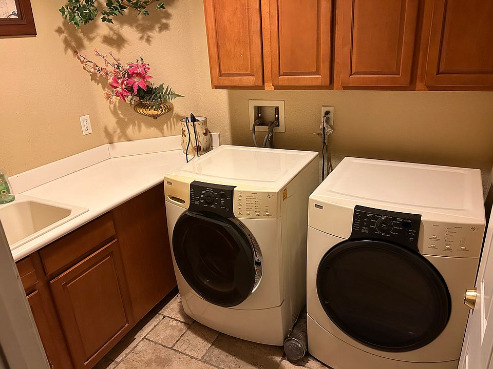 2nd image of 7523 Bungalow Way
