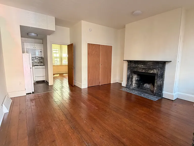 220 Fitzwater St #1F — Photo 1