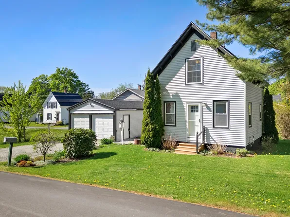 30 Admontem Avenue, Rockland, ME 04841