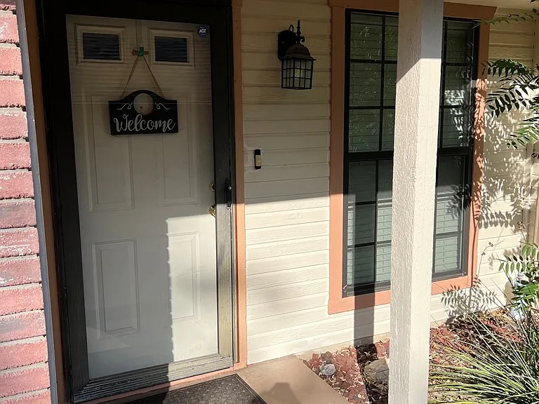 102 Aspen Dr — Photo 3