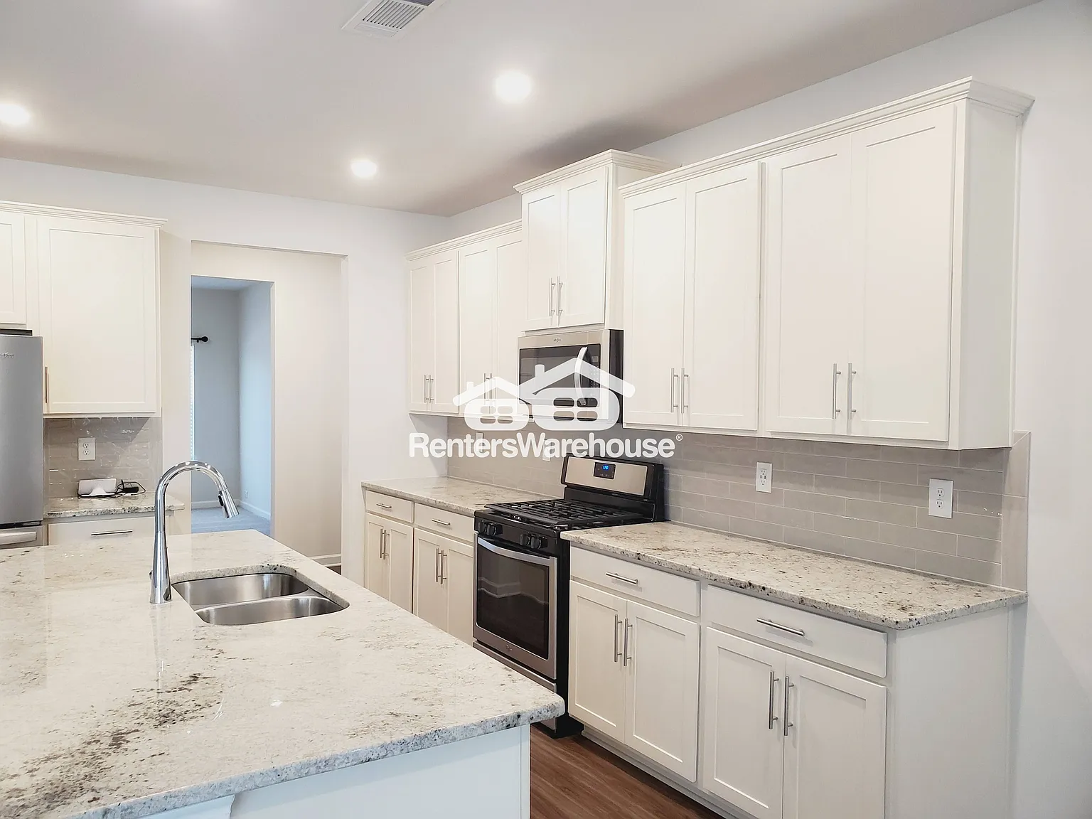 5 bedrooms in Marietta! — Photo 3