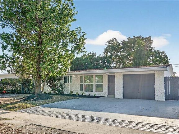 3rd image of 710 SW 67th Avenue