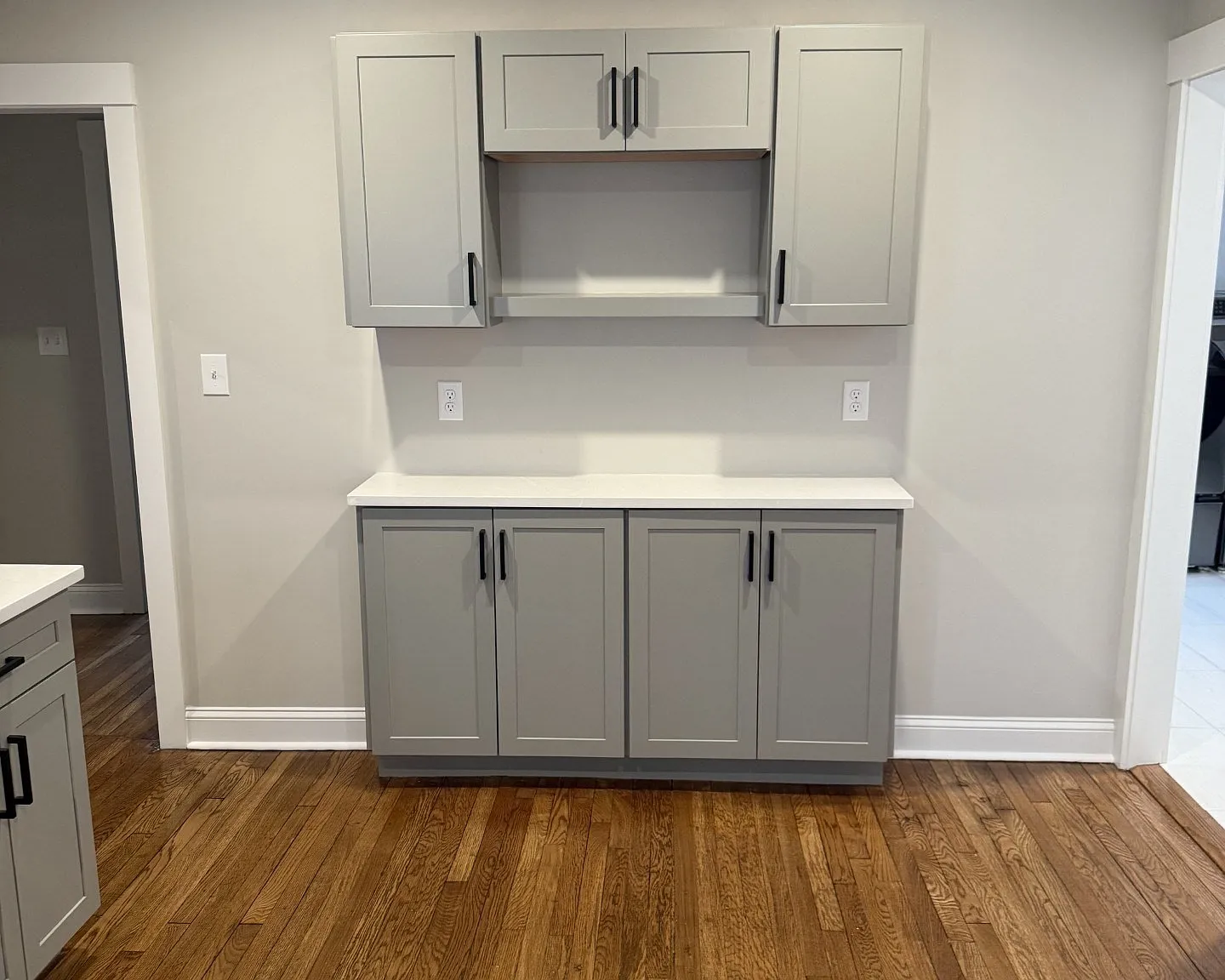 2 bed, 1.0 bath, 700 sqft, $2,400 — Photo 2