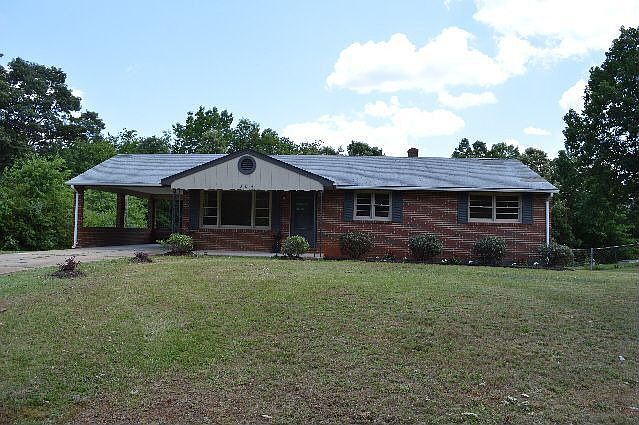1st image of 304 Chaney Ln