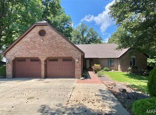11725 Fairway Circle Dr, Dexter, MO 63841