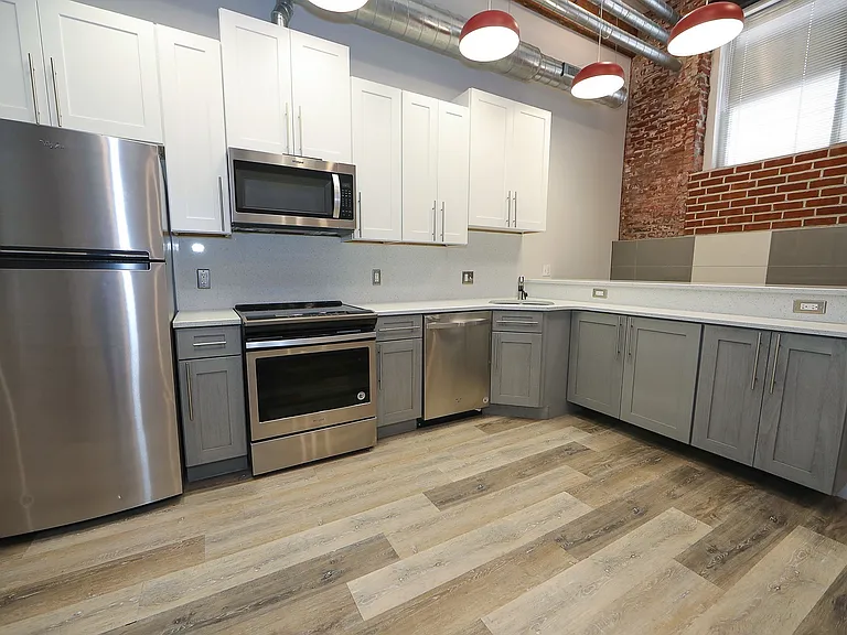 1822 E Glenwood Ave — Photo 6