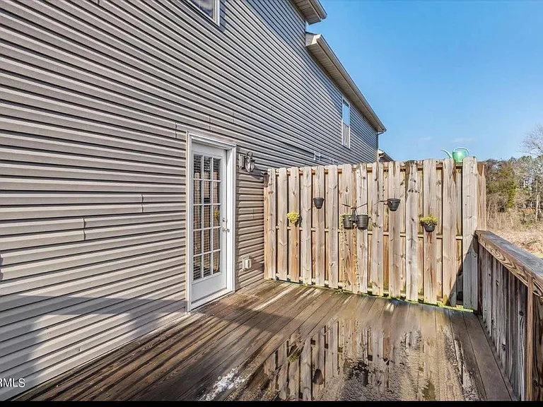 2318 Denham Way — Photo 15