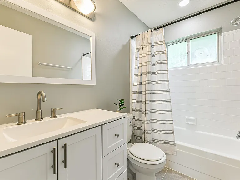 207 Woodvale Dr — Photo 22