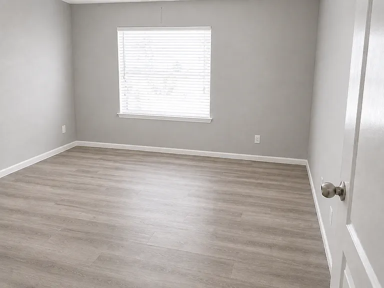 18686 Dobson Dr — Photo 12