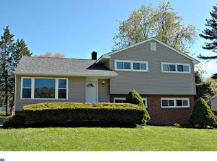 10 N Avon Dr, Claymont, DE 19703