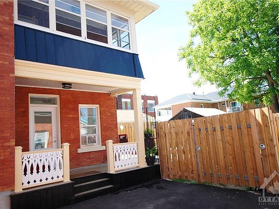 3rd image of 190 Lochiel St S