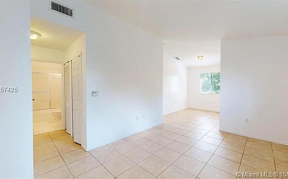 5th image of 1240 SE 31st Ct Unit 206-32