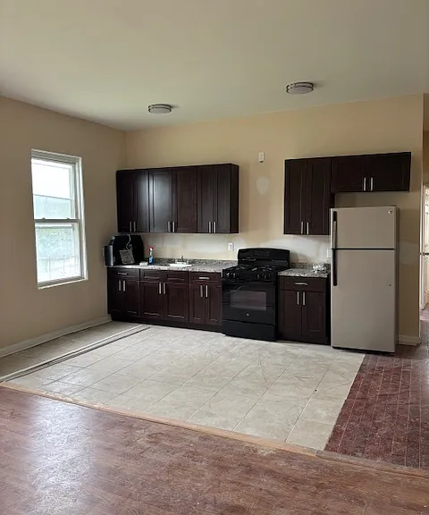24 Union Pl #2 — Photo 1