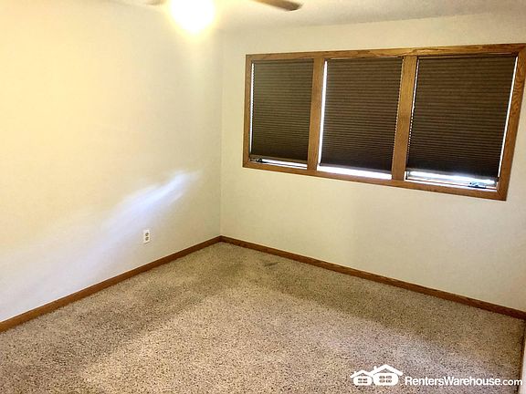 4th image of 213 24th Ave N