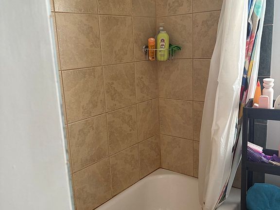 5th image of 19 Wolcott St #3