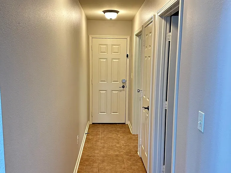 200 Grey Eagle Dr — Photo 30