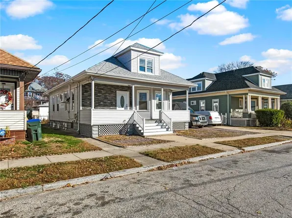 28 Delmar Ave, Providence, RI 02907