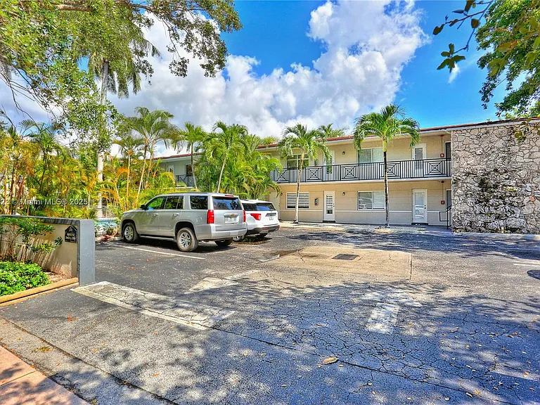 95 Edgewater Dr #206 — Photo 10