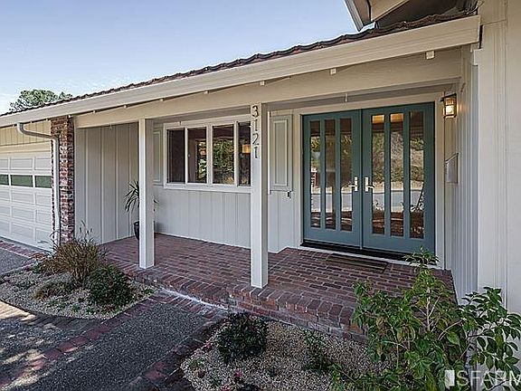 2nd image of 3121 Rivera Dr