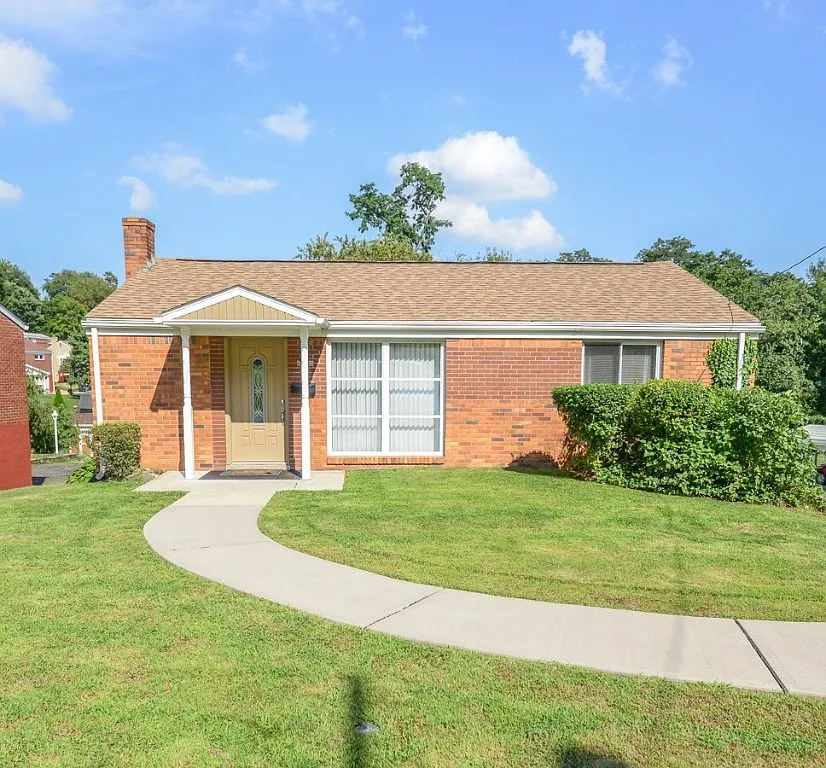 3 bed, 875 sqft, $1,695 — Photo 2