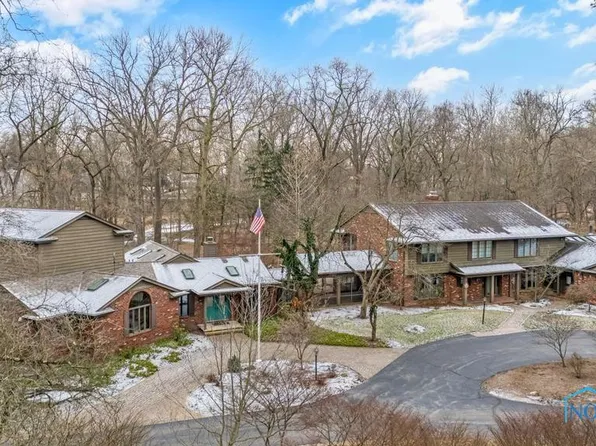 2393 Brookview Dr, Toledo, OH 43615