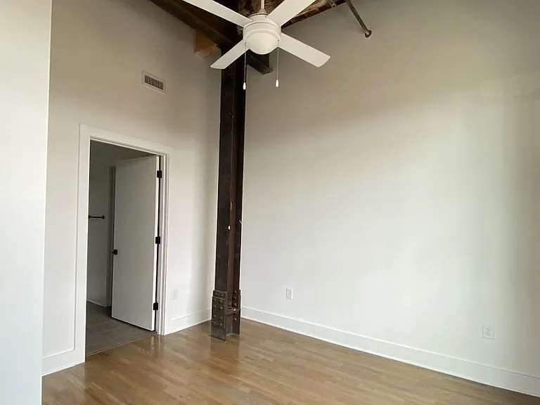 Lofts At Abrams Fixtures — Photo 53