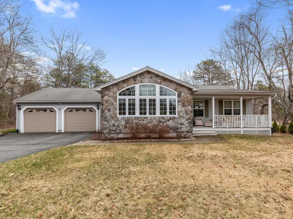 6 Tanglewood Drive, Kennebunk, ME 04043