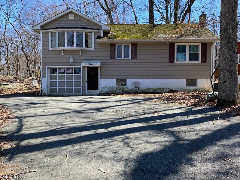 5 Seton Trl, Hopatcong, NJ 07843 | MLS #3705951 | Zillow