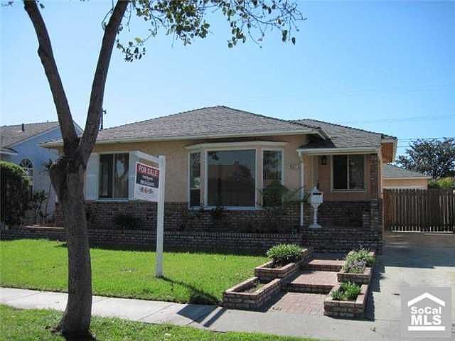 1st image of 4807 Dunrobin Ave