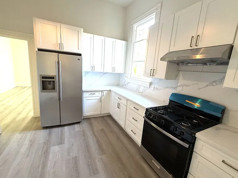 1914 Golden Gate Ave — Photo 16