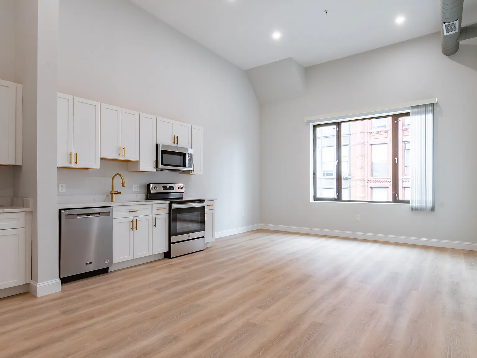 1 bed, 750 sqft, $2,350 — Photo 2