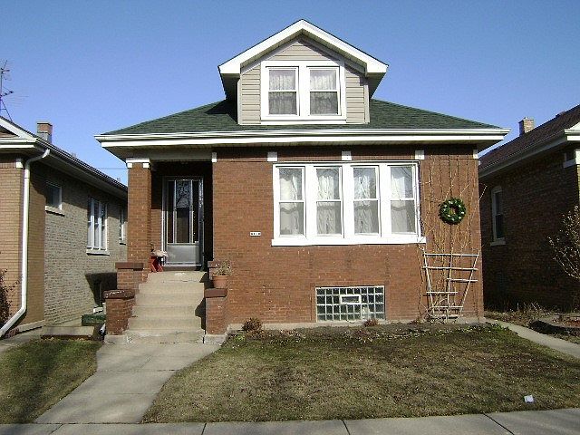 1st image of 6150 W Cornelia Ave