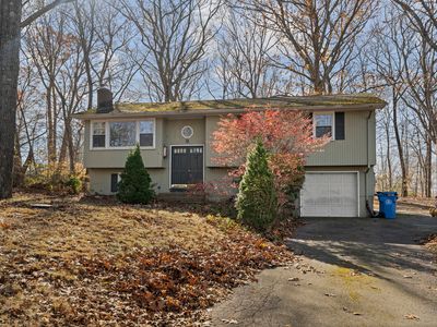 9 West Dr, Gales Ferry, CT, 06335