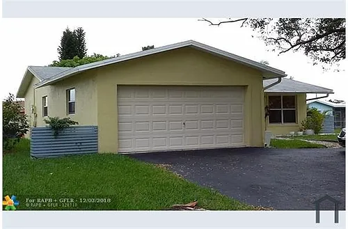5716 NW 87th Ter Photo 1 5716 NW 87th Ter Photo 1