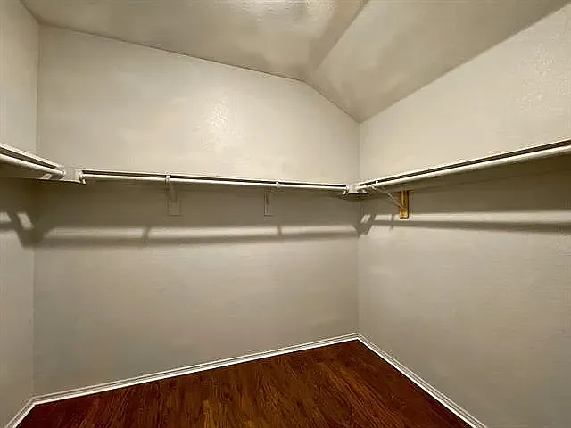 1000 Campbell Dr — Photo 6