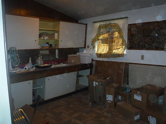 3rd image of 2802 Largo Dr