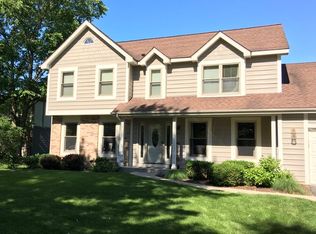 1525 Cascade Ct, Naperville, IL 60565