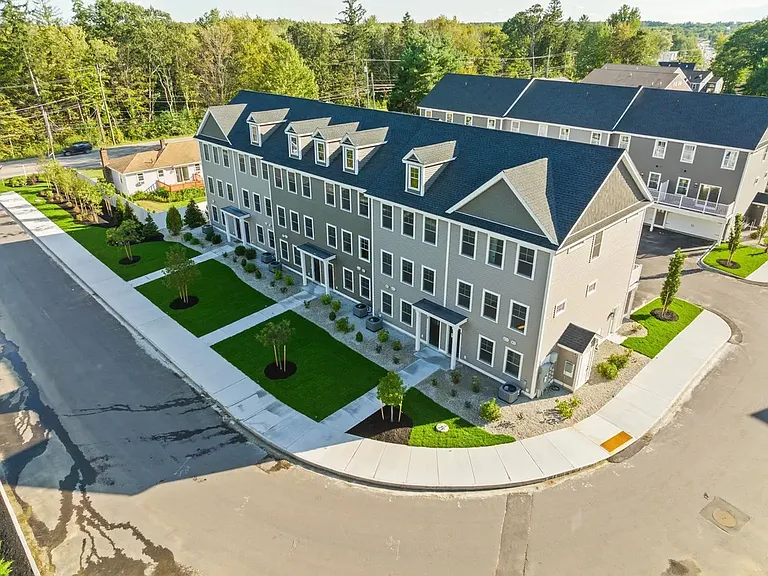 9 Juniper Ln — Photo 1