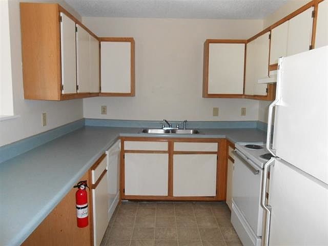 2nd image of 160 Marlene Dr