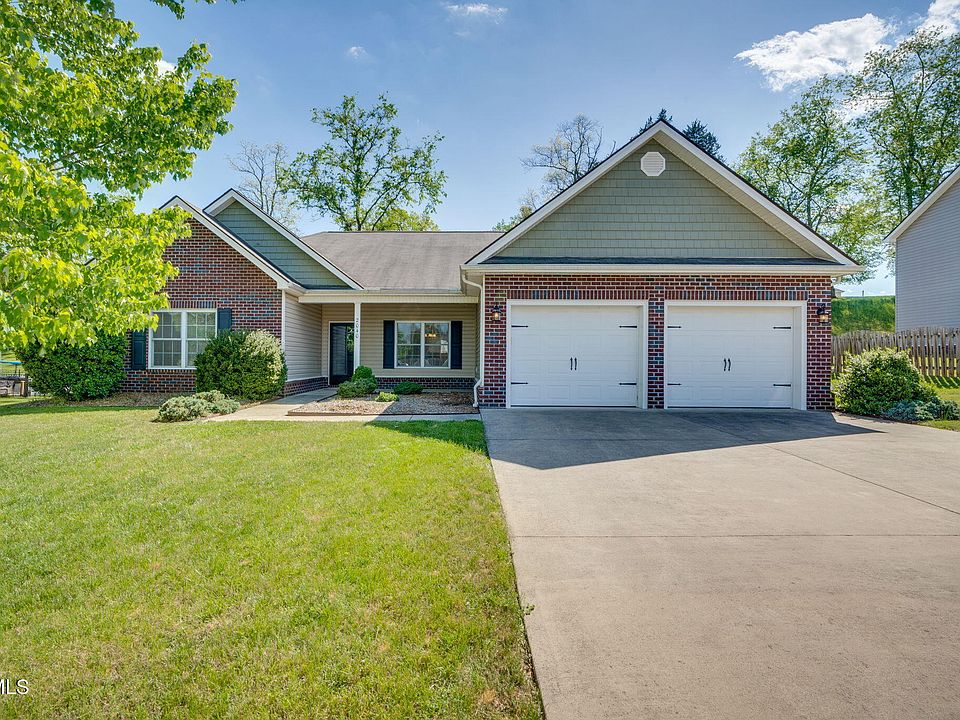 1st image of 2040 Falling Leaf Dr