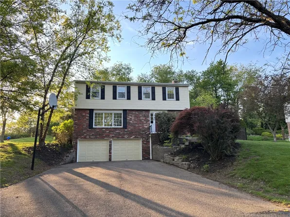 1537 Field Club Dr, Pittsburgh, PA 15237