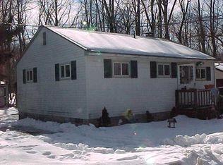 159 E Tauschman Rd, Greentown, PA 18426