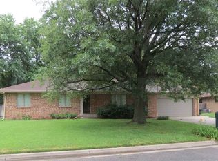 1415 N Fieldcrest St, Wichita, KS 67212